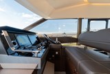 Prestige 590 for sale - helm seat